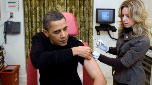 Obama reitera el llamado a los estadounidenses a vacunarse