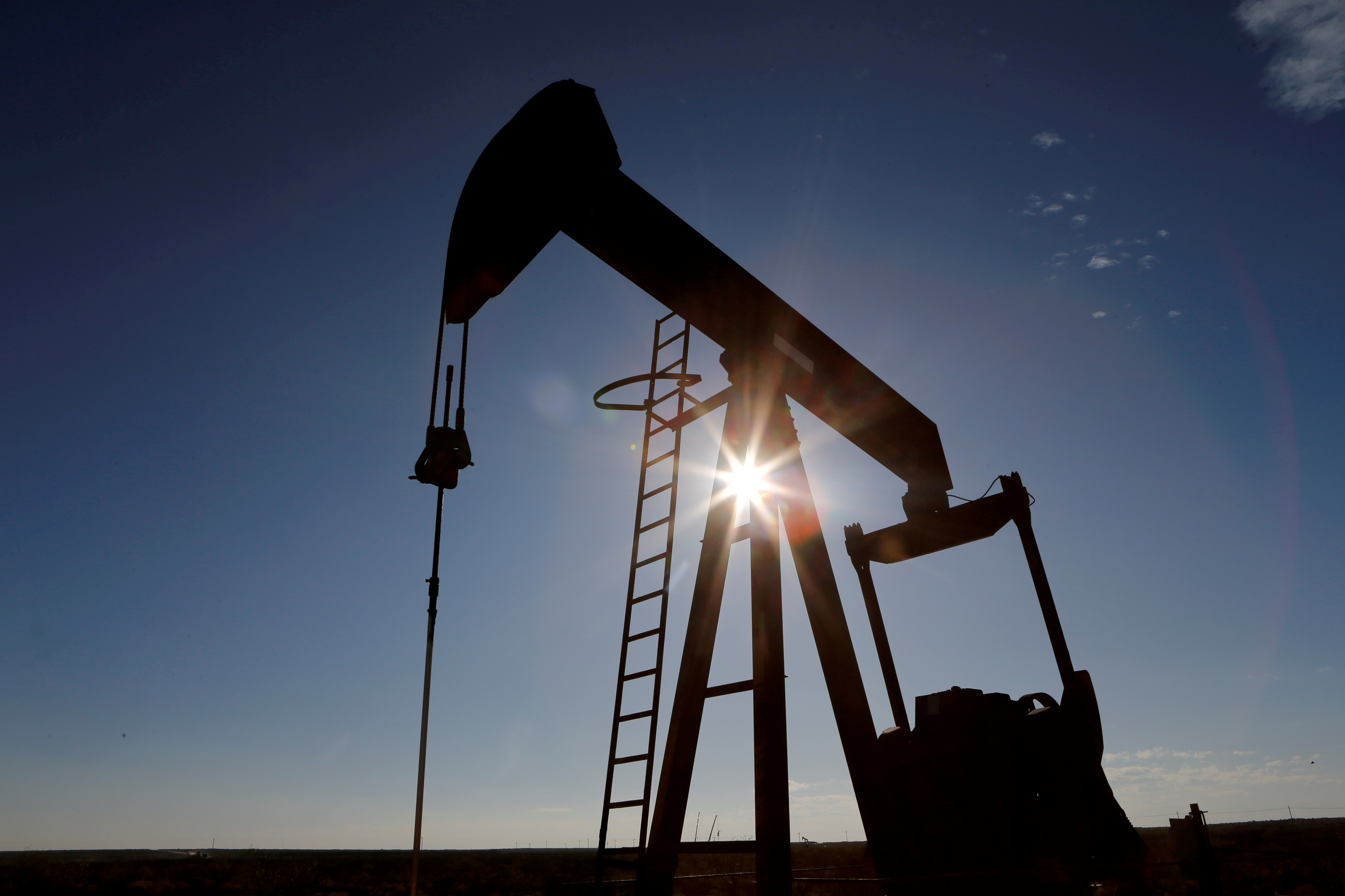 Estados Unidos toma la primera posición en petróleo y gas en el mundo