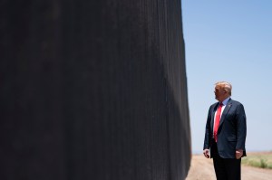 Trump viajará a Texas para visitar la construcción del muro