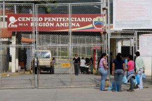 Sin comida ni traslados a tribunales: Así sobreviven los presos del Cepra a la cuarentena
