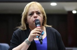 Marianella Fernández: Maestros pasaron de clase media a pobreza extrema por culpa de Chávez y Maduro