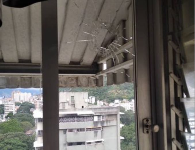 Proyectiles del tiroteo en La Vega llegaron hasta edificios en la avenida O’Higgins (Fotos)