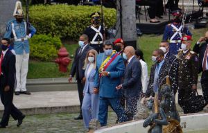EN VIDEO: Así llegó Maduro al Palacio Federal Legislativo para la presentación de su #MemoriayCuento