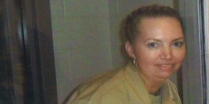 Suspenden la primera ejecución de una mujer en décadas a nivel federal en Estados Unidos
