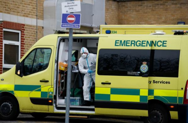 Reino Unido reactivó hospitales de emergencia tras el aumento de casos de coronavirus
