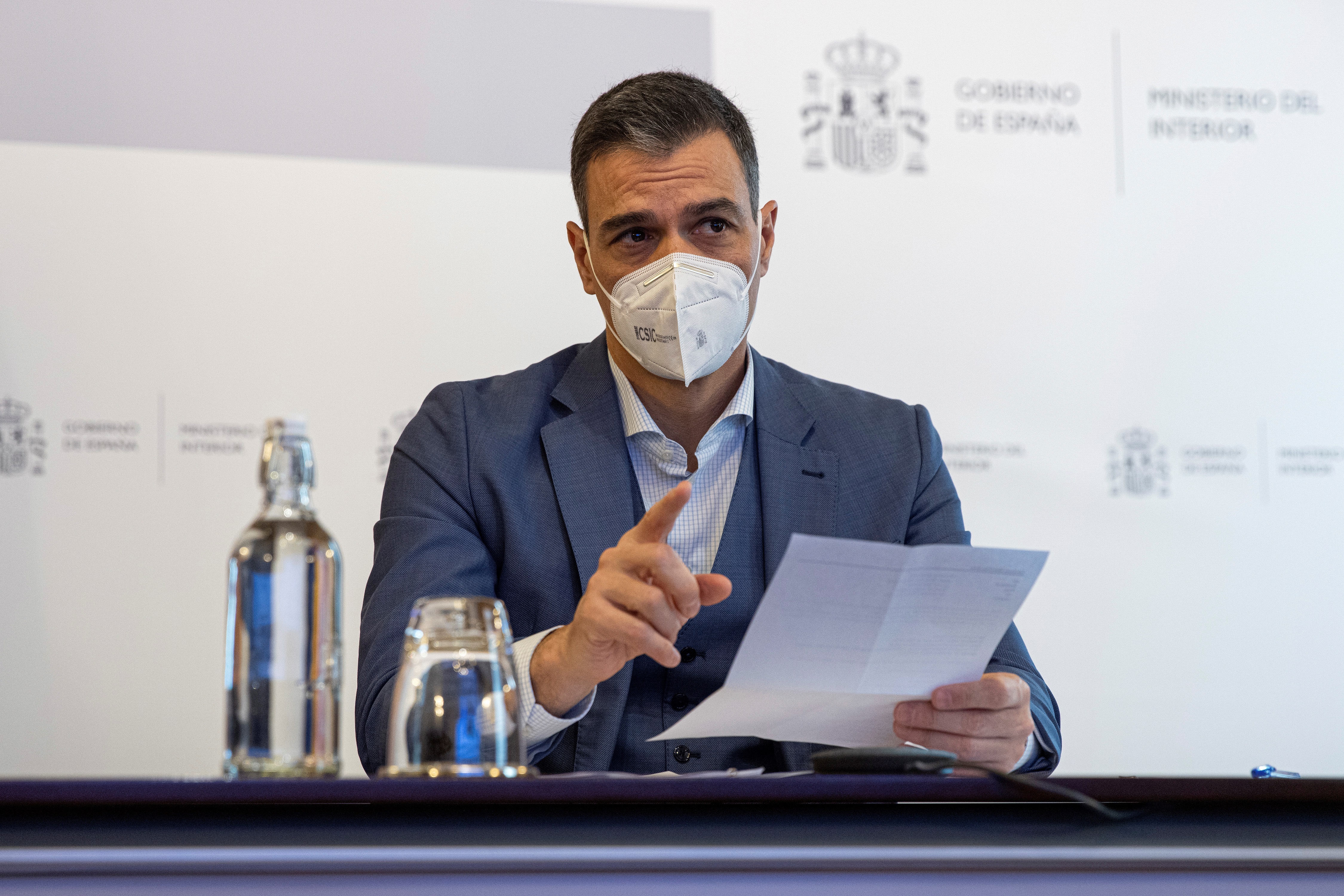 Pedro Sánchez anuncia impuestos a la banca y empresas energéticas para aumentar las ayudas sociales
