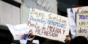 Educadores de Carabobo exigen al régimen respeto a la profesión y aumento de sueldo (VIDEO)