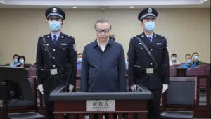 Un exbanquero chino condenado a muerte por “corrupción y bigamia”