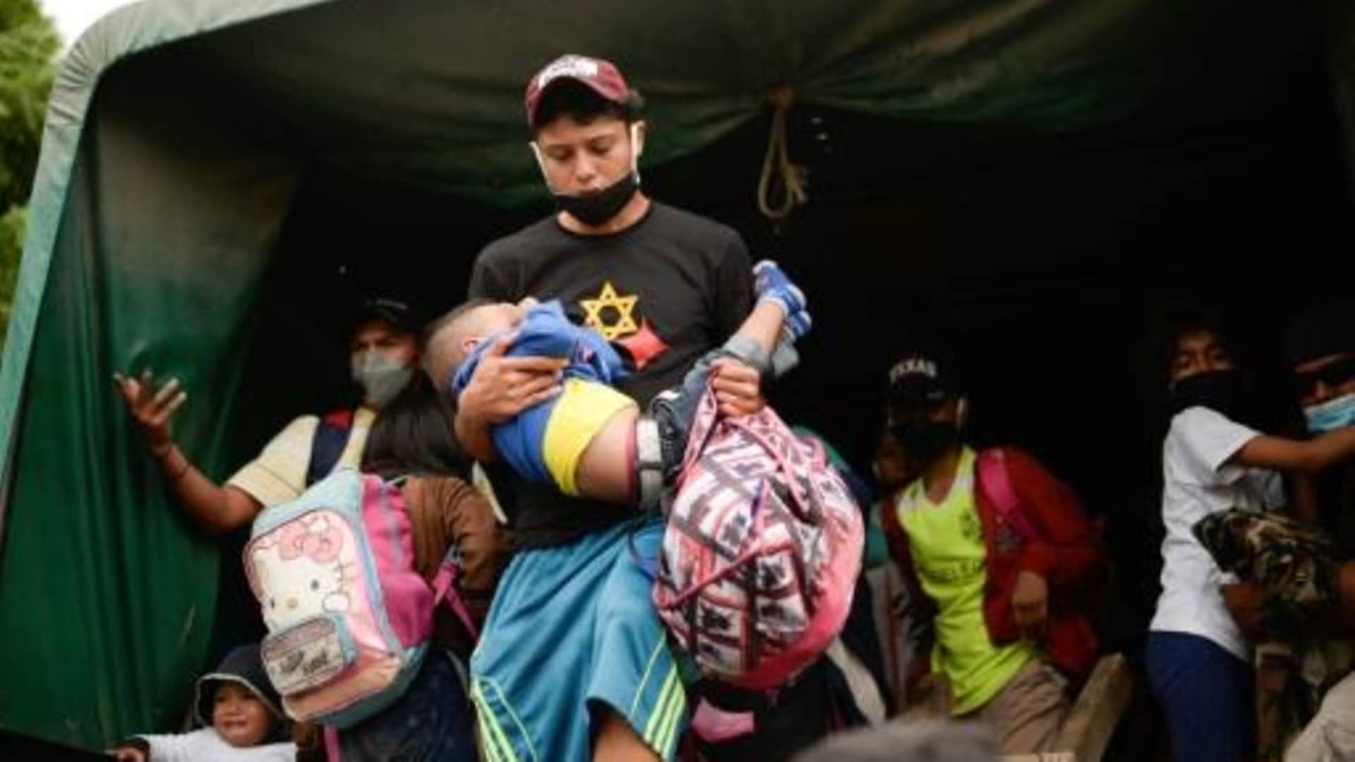Obispos de Centroamérica piden respeto a los derechos de los migrantes hondureños en caravana
