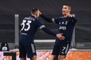 Juventus aprovecha empate entre Inter y Roma para acercarse al podio