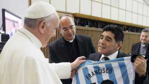 El papa Francisco habló de Diego Maradona: Fue un poeta en el campo… pero también un hombre frágil