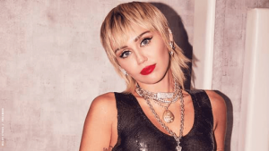 “Que ella sea fuerte y dominante”: Miley Cyrus confesó que le gustan más las mujeres