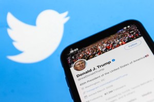 El veto de Twitter a Trump “plantea cuestiones”, según el secretario de Estado francés