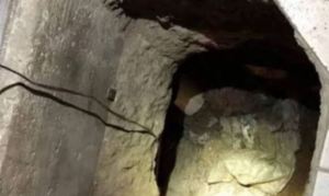 Un albañil se creía “El Chapo”: Creó un túnel en su casa… pero para ir a ver a su amante