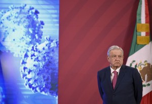 López Obrador reaparece en público tras recuperarse del coronavirus