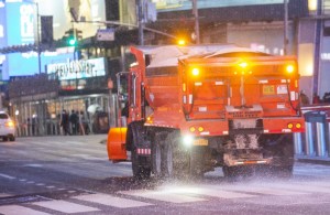 Nueva York suspende jornadas de vacunación tras la llegada de una gran nevada