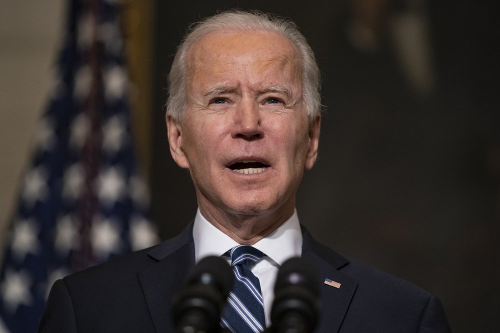 Biden pide al Congreso restringir armas en tercer aniversario de Parkland