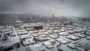 Tormenta de nieve dejó a miles de personas sin electricidad en Oregón