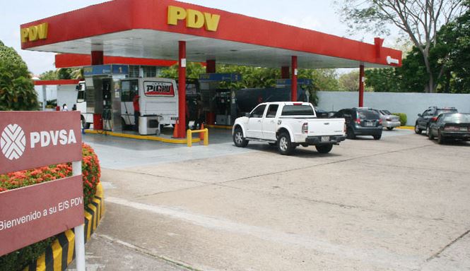 Pdvsa promete más producción local de combustibles en abril