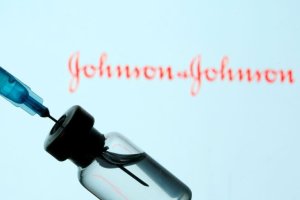 La UE podría aprobar vacuna de Johnson&Johnson a principios de marzo, según ministra francesa