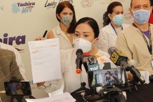 Laidy Gómez: Vacunas destinadas al personal del Hospital Central de San Cristóbal fueron desviadas