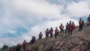 Los “Ponchos Rojos” de Bolivia, colectivos socialistas en la región (Video)