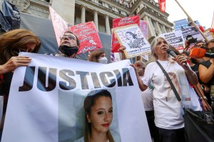 El femicidio de Úrsula, una chica de 18 años, indigna a miles en las calles argentinas (Fotos)