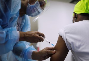 Venezuela registró 477 nuevos casos de Covid-19 en medio de una lenta vacunación