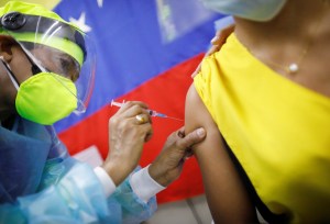 Partido Convergencia inició campaña para exigir al régimen el ingreso de vacunas