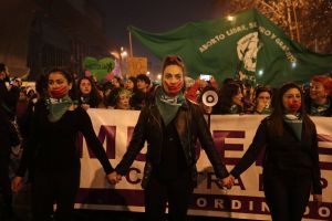 El drama de cien chilenas, embarazadas por negligencia e impedidas de abortar