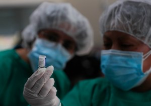 Colombia lanzó un sitio web para consultar quiénes serán vacunados y cuándo