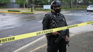 Autoridades mexicanas hallan al menos 18 bolsas plásticas con restos humanos en Jalisco