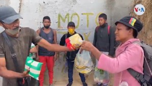 Siguen los trueques en Venezuela: Cinco plátanos por una bolsa de harina
