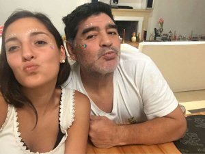 “Pelotuda”: Los chats con los insultos de Luque a Jana y la grave alerta que ignoró antes de la muerte de Maradona