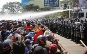 Los manifestantes de Birmania lucharán “hasta el final” a pesar de la represión de los militares