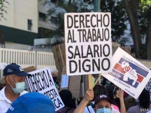 Trabajadores venezolanos vuelven a la calle por mejoras salariales (Video)