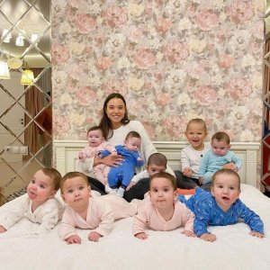 Una pareja tiene once hijos pero no se conforma: Sueñan con llegar a 105 y ser la familia más numerosa del mundo