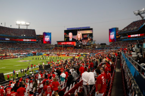 En VIDEO: Holograma de Vince Lombardi emocionó a todos en la previa del Super Bowl LV