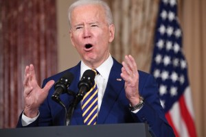 Biden responde a Irán: EEUU no levantará las sanciones a menos que Teherán deje de enriquecer uranio