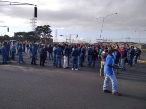 Trabajadores en Guayana protestan por “salarios de hambre” y destrucciòn de Sidor #17Feb (FOTO)