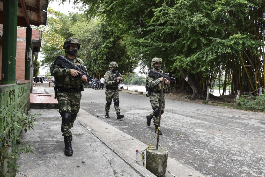 Al menos tres soldados muertos y cuatro desaparecidos tras ataque en Colombia