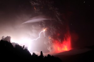 Estudio asegura que los rayos ayudaron a la formación de vida en la tierra y descartan el apoyo de los meteoritos