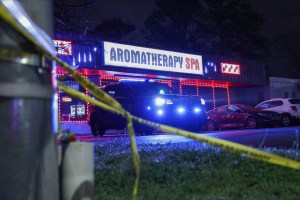 Las primeras imágenes de las cámaras de seguridad que captaron al asesino de las masajistas asiáticas en Atlanta