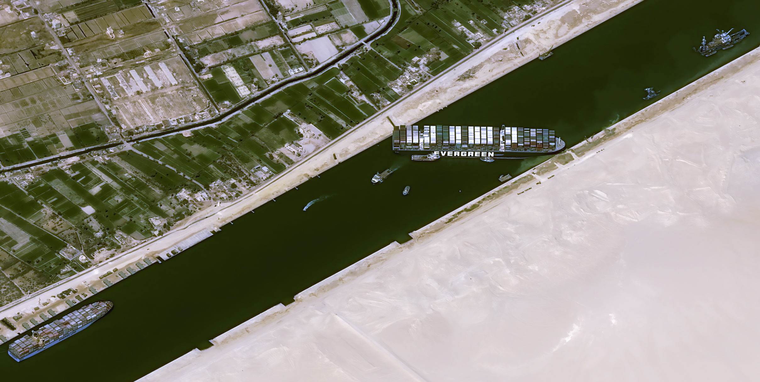 Egipto exige compensación milmillonaria por el bloqueo del canal de Suez