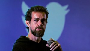 El CEO de Twitter ofrece su primer tuit en una criptosubasta