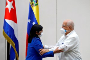 La cooperación entre Cuba y Venezuela se extiende a la moringa