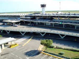Alerta aeropuerto: Falsa amenaza de bomba puso a todos a correr en Santo Domingo