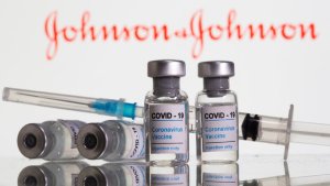 Johnson & Johnson comenzó ensayos de su vacuna contra el Covid-19 en menores de edad