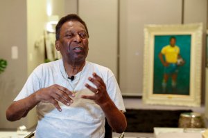 ¿Pagarías 10 mil dólares por hablar con Pelé? La iniciativa del astro brasileño para una buena causa