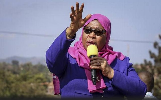 Tanzania inviste a su primera mujer presidenta